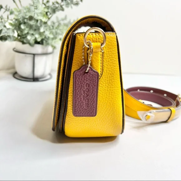 Coach Saddle Bag With Horse And Carriage Crossbody Bag 
Gold/Ochre/Vintage - Picture 7 of 11